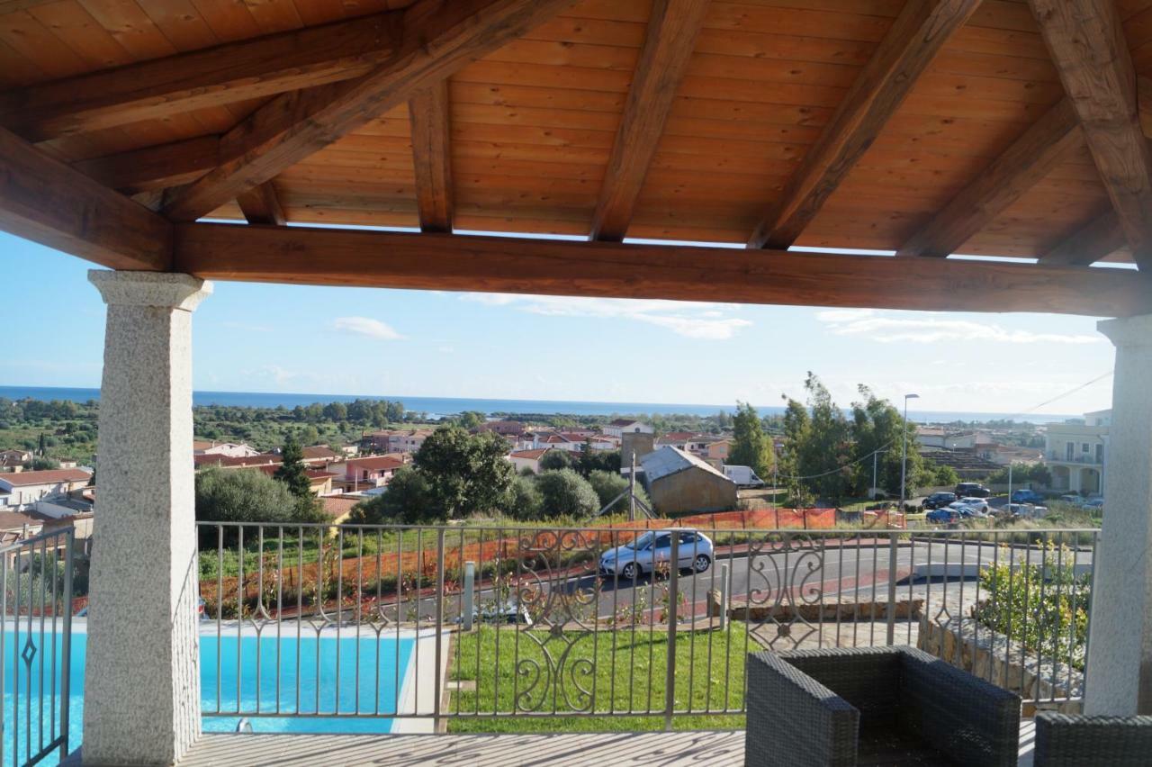 Villa Cavour - Doppelhaushälfte Budoni Exteriör bild